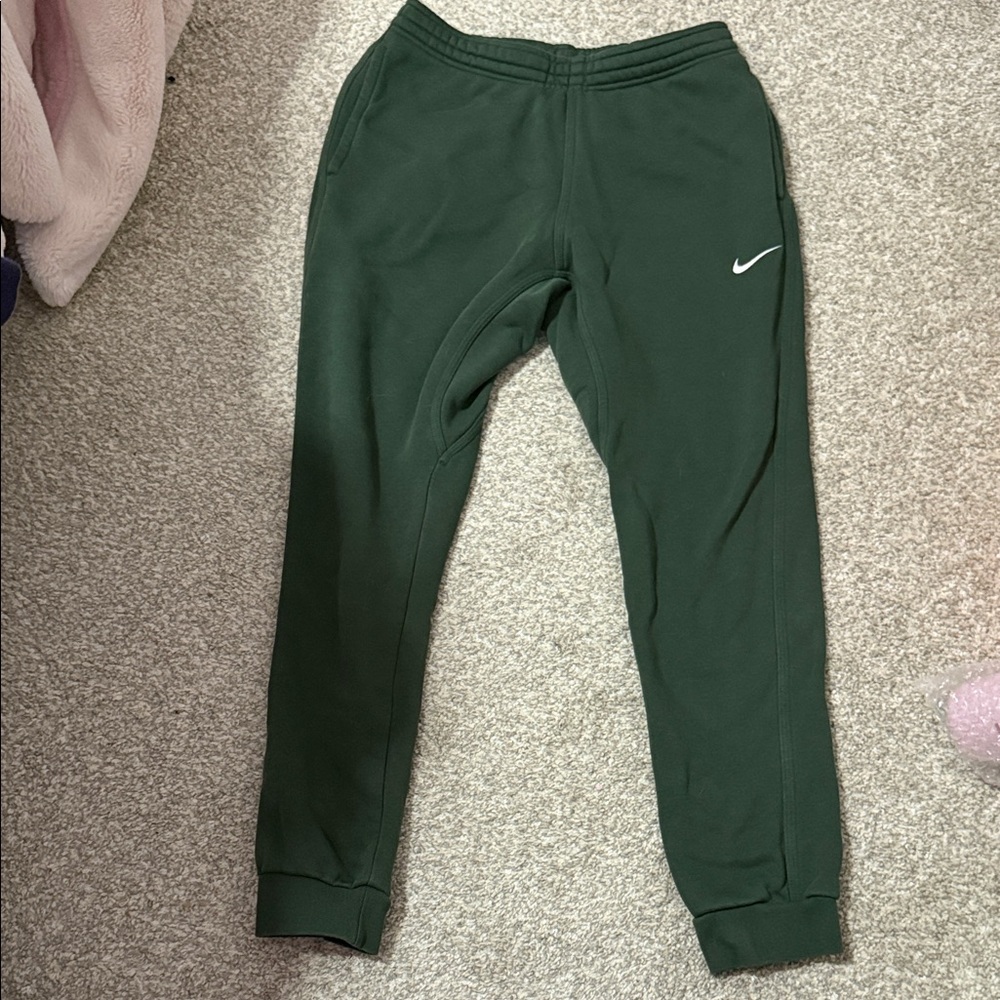 Nike Men’s Tapered Jogger
